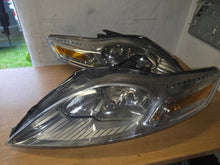 Laden Sie das Bild in den Galerie-Viewer, Frontscheinwerfer Ford Mondeo 7S71-13W030-AH Ein Stück (Rechts oder Links) SCH1347972860zg