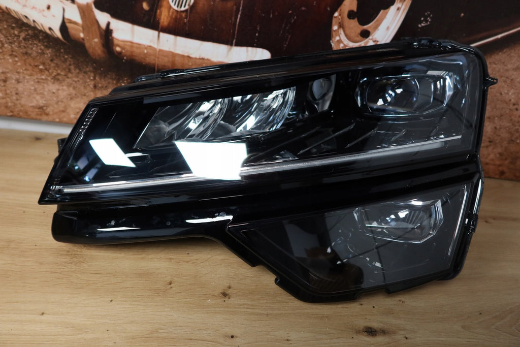 Frontscheinwerfer Skoda Karoq 57B941015C LED Ein Stück (Rechts oder Links) SCH3515157516yu