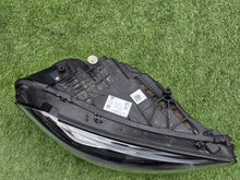 Laden Sie das Bild in den Galerie-Viewer, Frontscheinwerfer Mercedes-Benz W177 A1779062206 LED Rechts Headlight SCH9388679103ml