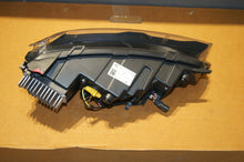 Laden Sie das Bild in den Galerie-Viewer, Frontscheinwerfer Dacia Spring 266062417 Links Scheinwerfer Headlight