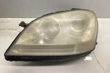 Load image into Gallery viewer, Frontscheinwerfer Mercedes-Benz W164 A1648260191 Ein Stück (Rechts oder Links)