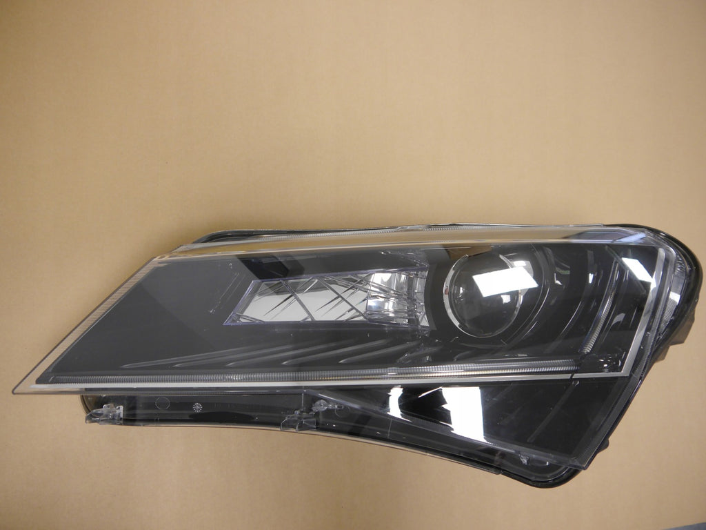 Frontscheinwerfer Skoda Superb III 3V1941015B Xenon Links Scheinwerfer Headlight