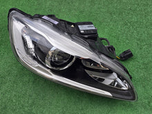Load image into Gallery viewer, Frontscheinwerfer Volvo V60 S60 31420109 Rechts Scheinwerfer Headlight SCH9573328093cd