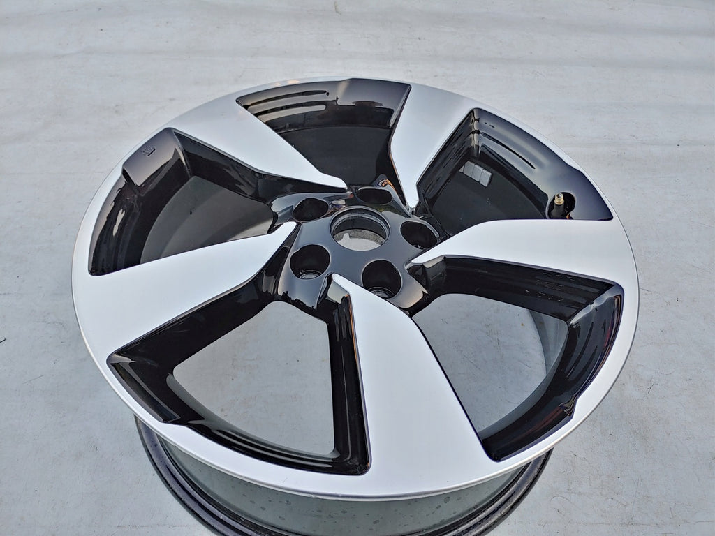 1x Alufelge 18 Zoll 7.0" 5x114.3 40ET Glanz Schwarz 4EA8A- Nissan Qashqai Ii
