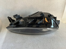 Laden Sie das Bild in den Galerie-Viewer, Frontscheinwerfer VW 11B941036M Full LED Rechts Scheinwerfer Headlight SCH5684467371lq