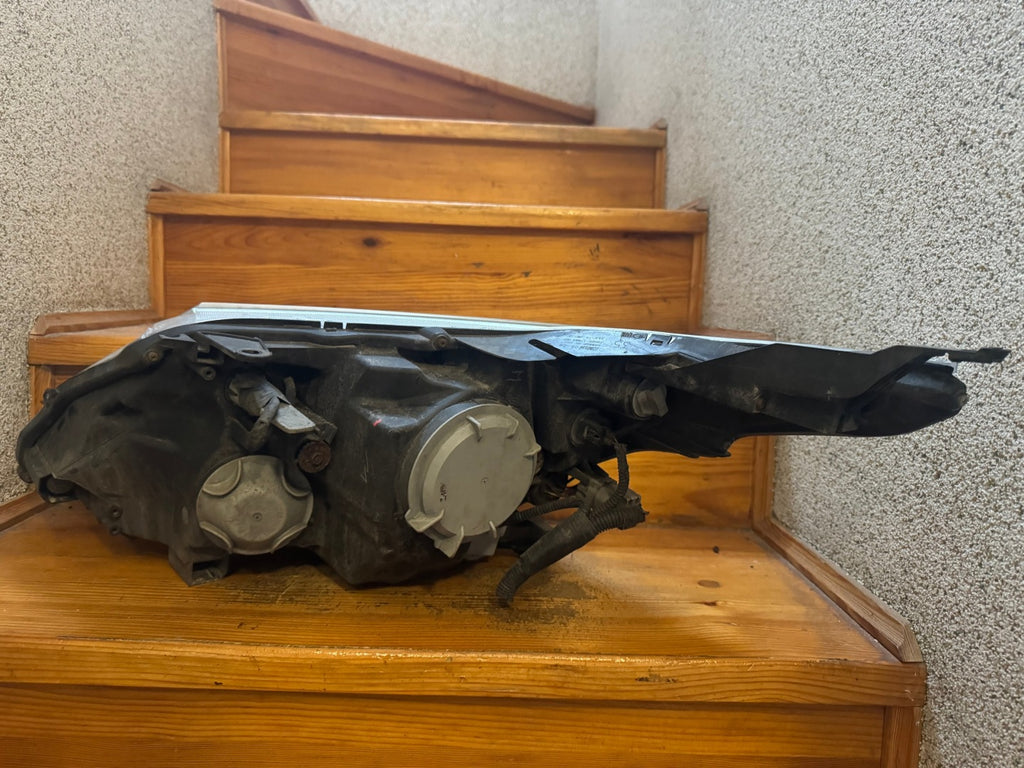Frontscheinwerfer Toyota Avensis 65323298 Rechts Scheinwerfer Headlight SCH3101490112hy