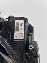 Laden Sie das Bild in den Galerie-Viewer, Frontscheinwerfer Toyota Auris 81110-02K30 LED Rechts Scheinwerfer Headlight