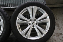 Laden Sie das Bild in den Galerie-Viewer, 4x Alufelge 18 Zoll 8.0" 5x108 42ET Glanz Silber 32243390 Volvo V60 S60 FEL1488304375al