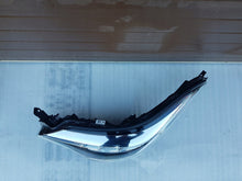 Laden Sie das Bild in den Galerie-Viewer, Frontscheinwerfer Toyota Chr C-Hr 81150-F4180-00 Links Scheinwerfer Headlight SCH8061140167cz