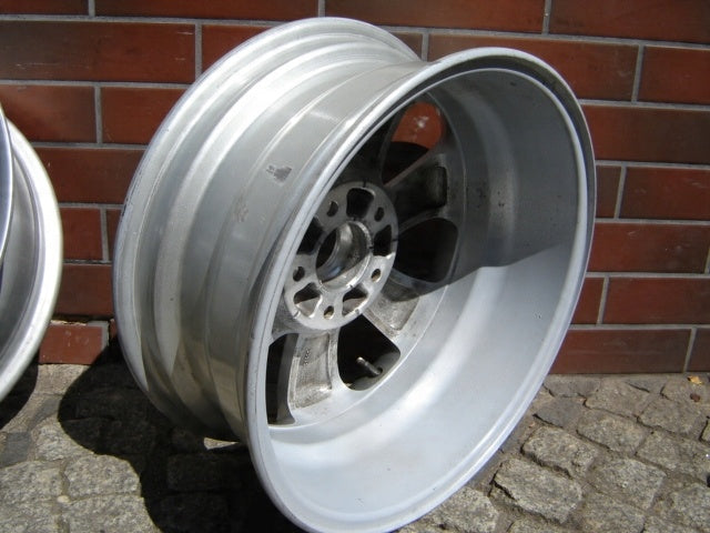 1x Alufelge 16 Zoll 6.5" 5x114.3 46ET Glanz Silber 52910-20200 Kia Carens