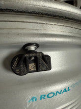Load image into Gallery viewer, 4x Alufelge 17 Zoll 7.5" 5x112 27ET Glanz Silber KBA51012 Audi Mini I Rim Wheel FEL2522345107ff