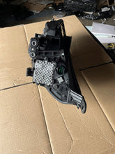 Laden Sie das Bild in den Galerie-Viewer, Frontscheinwerfer Hyundai I30 III 92102G4120 Full LED Rechts oder Links