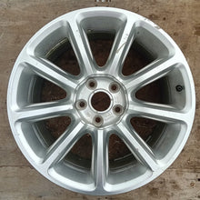 Load image into Gallery viewer, 1x Alufelge 18 Zoll 8.0&quot; 5x112 44ET Glanz Silber 3C0601025 VW Passat Rim Wheel
