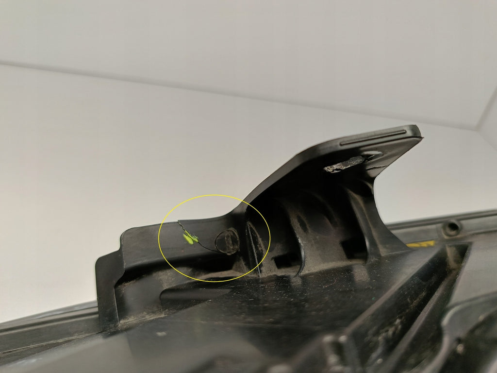 Frontscheinwerfer Audi Avant 8V0941005 1EL010740-21 LED Links Headlight