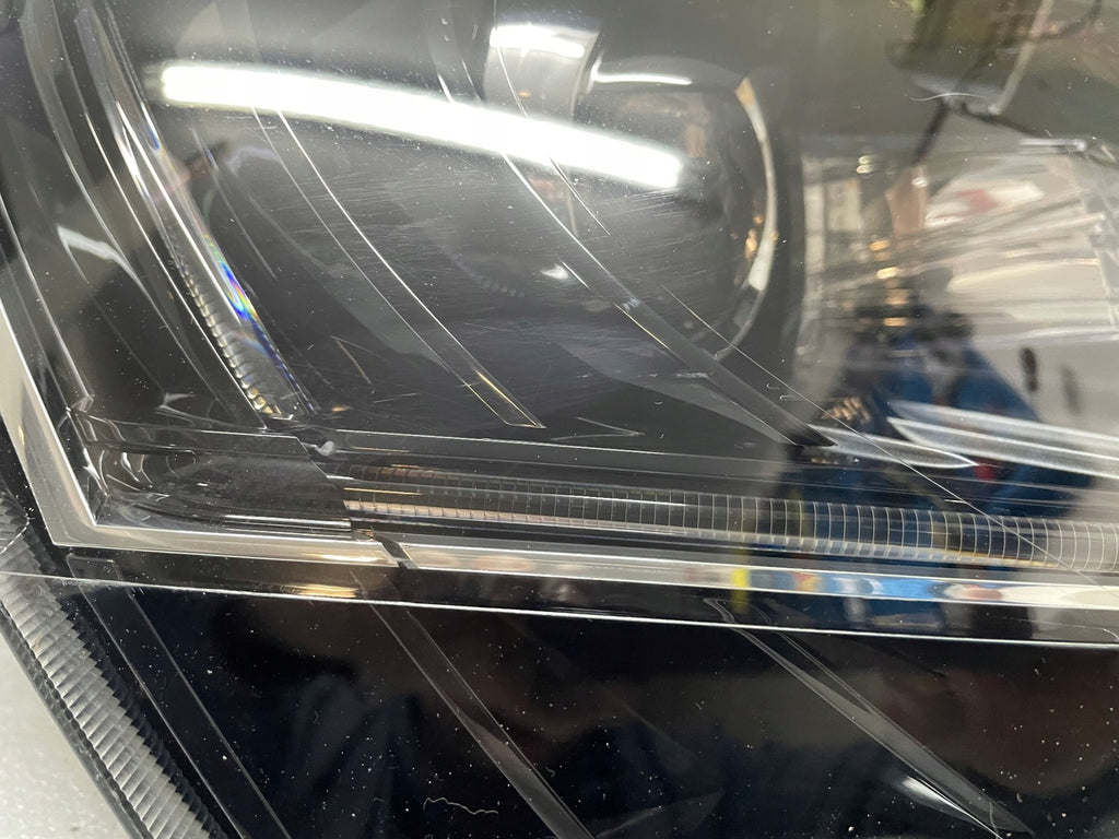 Frontscheinwerfer Skoda Superb III 3V1941016B Xenon Rechts Headlight