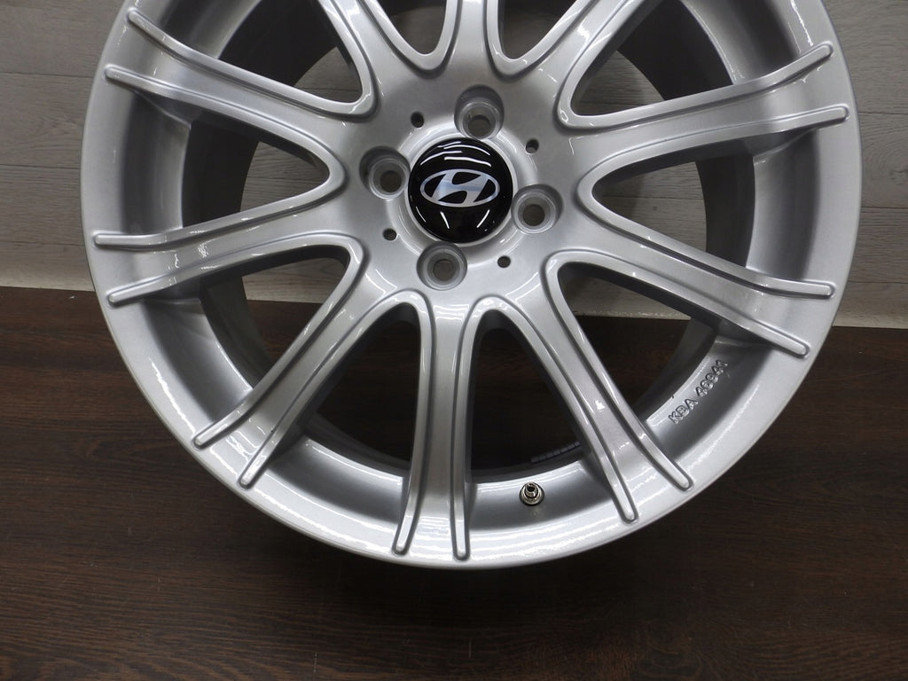 1x Alufelge 17 Zoll 7.0" 4x100 49ET 46941 OC770 Hyundai Rim Wheel