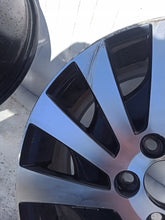 Laden Sie das Bild in den Galerie-Viewer, 1x Alufelge 17 Zoll 7.0&quot; 5x108 31362238 Volvo S80 V70 Rim Wheel