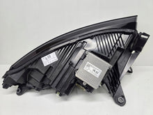 Laden Sie das Bild in den Galerie-Viewer, Frontscheinwerfer Skoda Enyaq 5LB941015B LED Links Scheinwerfer Headlight