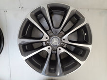 Laden Sie das Bild in den Galerie-Viewer, 4x Alufelge 18 Zoll 9.0" 5x112 53ET Glanz Graphit A2134010400 Mercedes-Benz FEL6956598419ht
