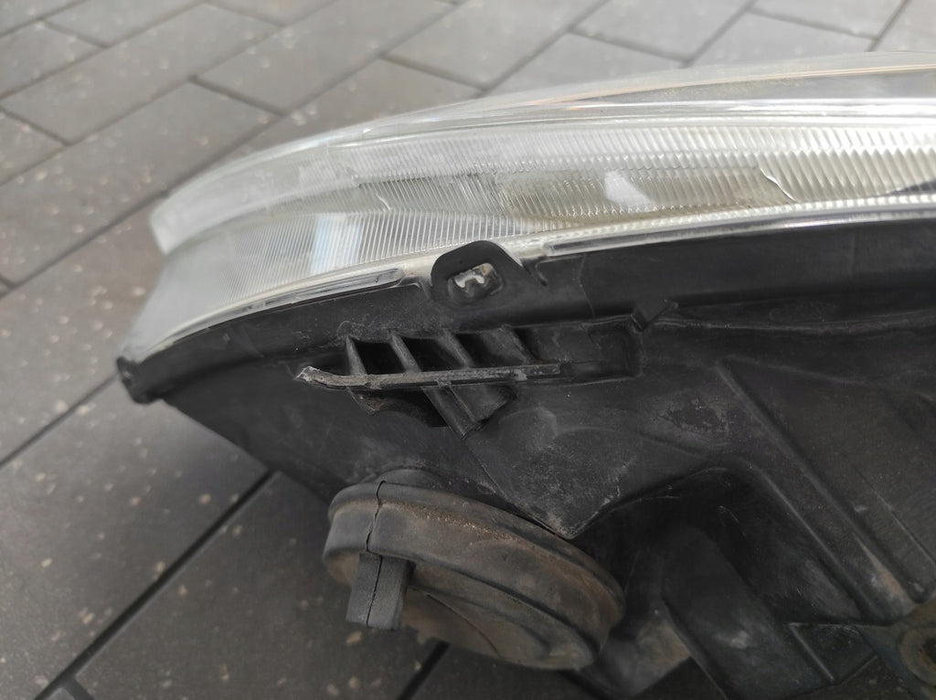 Frontscheinwerfer Toyota 89900170 89900169 8111002381 Rechts oder Links