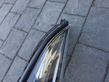 Laden Sie das Bild in den Galerie-Viewer, Frontscheinwerfer Toyota 81150-F4031 LED Links Scheinwerfer Headlight