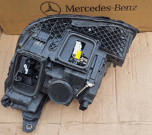 Laden Sie das Bild in den Galerie-Viewer, Frontscheinwerfer Mercedes-Benz W213 A2139066604 LED Rechts Headlight SCH6989243764wo