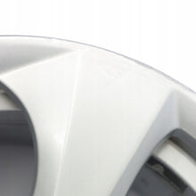 Laden Sie das Bild in den Galerie-Viewer, 1x Alufelge 16 Zoll 7.0" 5x120 31ET Glanz Silber 6795805 BMW E91 F30 E90 FEL9415258549lq