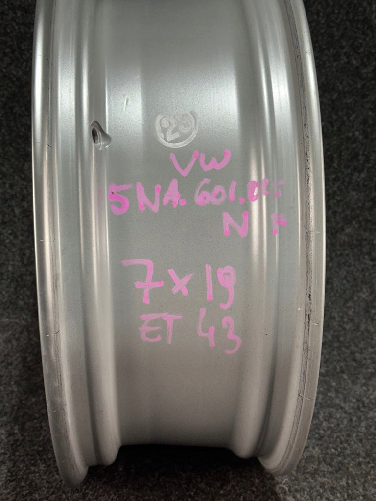 1x Alufelge 19 Zoll 5NA601025F VW Tiguan Rim Wheel FEL5636007042ha