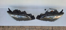 Load image into Gallery viewer, Frontscheinwerfer Mazda 3 BN8V50161 BN8V50151 Ein Satz Scheinwerfer Headlight
