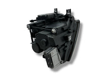 Laden Sie das Bild in den Galerie-Viewer, Frontscheinwerfer Seat Ateca 577941031C Links Scheinwerfer Headlight