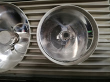Laden Sie das Bild in den Galerie-Viewer, Frontscheinwerfer Mercedes-Benz W123 1305234050 Rechts Scheinwerfer Headlight SCH5931440572ec