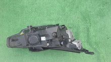 Laden Sie das Bild in den Galerie-Viewer, Frontscheinwerfer Hyundai I30 92101-G4600 LED Links Scheinwerfer Headlight