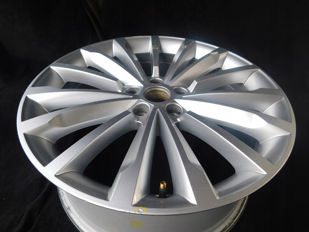 1x Alufelge 19 Zoll 8.0" 5x112 44ET Glanz Silber 3V0601025AM Skoda Superb Iii