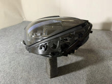 Laden Sie das Bild in den Galerie-Viewer, Frontscheinwerfer Mercedes-Benz Cla A1189061301 85122000 LED Links Headlight SCH2782267839bl