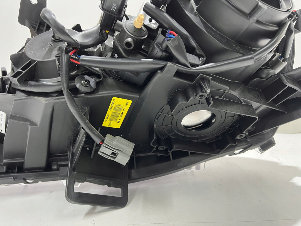 Frontscheinwerfer Mitsubishi Outlander II 8301C594 Xenon Rechts Headlight