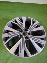 Laden Sie das Bild in den Galerie-Viewer, 1x Alufelge 19 Zoll 8.0" 5x112 89A601025C Audi Etron Rim Wheel FEL5467269141ls