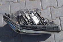 Laden Sie das Bild in den Galerie-Viewer, Frontscheinwerfer BMW 5 G31 G30 5A388C4-04 Rechts Scheinwerfer Headlight SCH2843967992pu