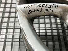 Laden Sie das Bild in den Galerie-Viewer, 1x Alufelge 16 Zoll 6.5&quot; 5x114.3 39ET Glanz Silber PZ474-T0675-Z Toyota