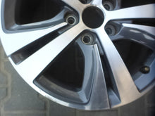 Laden Sie das Bild in den Galerie-Viewer, 1x Alufelge 17 Zoll 7.0&quot; 5x108 44ET 9677989977 Peugeot 308 Rim Wheel