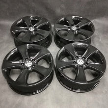 Laden Sie das Bild in den Galerie-Viewer, 4x Alufelge 17 Zoll 6.5" 5x112 39ET Glanz Silber 3C8601025F VW Scirocco Passat FEL9895278420ez