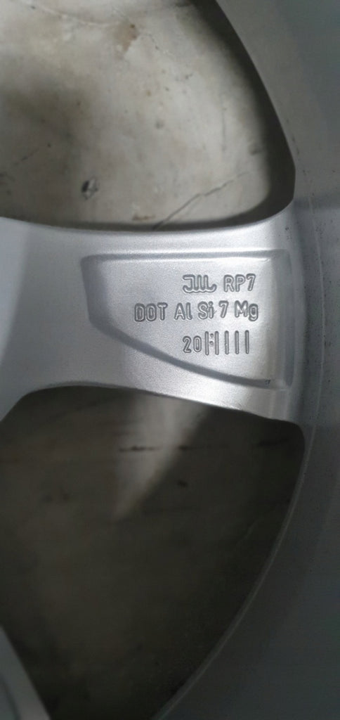 1x Alufelge 17 Zoll 7.5" 5x112 38ET Glanz Silber 8W0601025EH Audi A4 Rim Wheel FEL6610928656xt