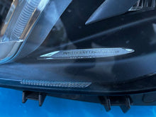 Laden Sie das Bild in den Galerie-Viewer, Frontscheinwerfer Mercedes-Benz Gla A1569062300 Links Scheinwerfer Headlight SCH5999070769un