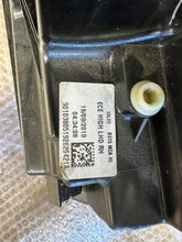 Load image into Gallery viewer, Frontscheinwerfer Ford Ecosport GN1513D154DE Rechts Scheinwerfer Headlight SCH5031812159qi