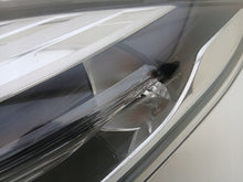 Laden Sie das Bild in den Galerie-Viewer, Frontscheinwerfer Renault Megane III 260605817R Links Scheinwerfer Headlight SCH9808867416yl