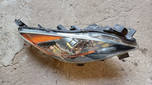 Laden Sie das Bild in den Galerie-Viewer, Frontscheinwerfer Mazda 3 LED Rechts Scheinwerfer Headlight