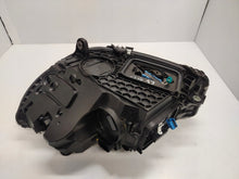 Laden Sie das Bild in den Galerie-Viewer, Frontscheinwerfer Mercedes-Benz W206 A2069064703 A2069064803 Ein Satz Headlight SCH4136865828be