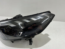 Laden Sie das Bild in den Galerie-Viewer, Frontscheinwerfer Audi A4 8W0941036J LED Ein Stück (Rechts oder Links) Headlight