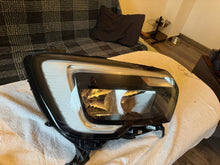 Load image into Gallery viewer, Frontscheinwerfer Renault Master III 260105567R LED Rechts Headlight