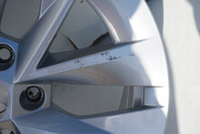 Load image into Gallery viewer, 1x Alufelge 17 Zoll 7.0&quot; 5x112 46ET Glanz Silber 5E3601025E Skoda Rim Wheel