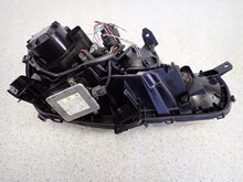 Laden Sie das Bild in den Galerie-Viewer, Frontscheinwerfer Mitsubishi Outlander II Xenon Links Scheinwerfer Headlight SCH1001229935vd